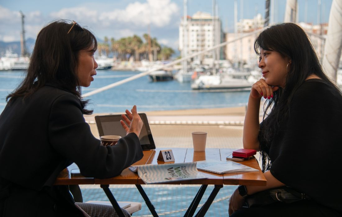 mdf25-immersive-market-4-tt-width-1100-height-710-crop-1-bgcolor-f0f2f7-post_id-23794